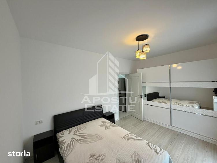 Apartament cu 3 camere, mobilat în Central