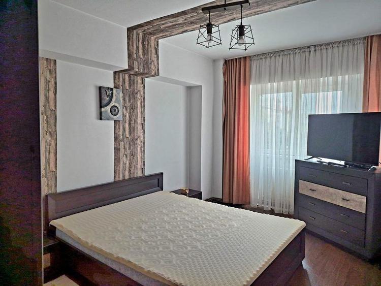 Apartament cu 4 camere decomandat în Nicolina