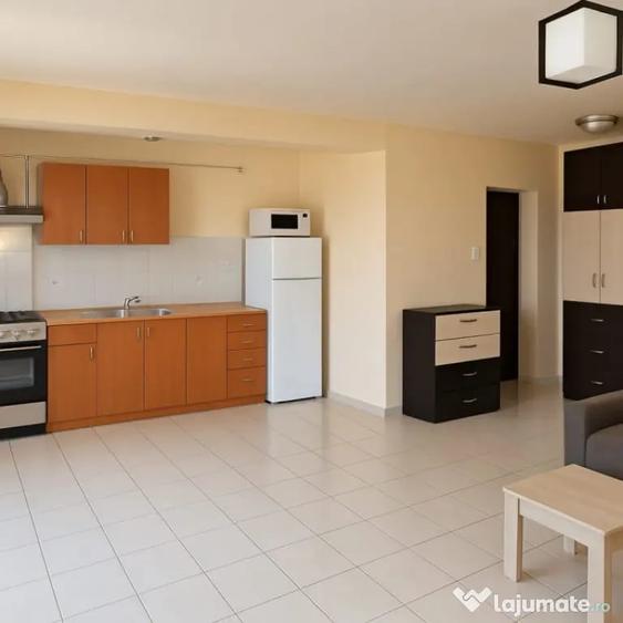 Apartament cu 2 camere decomandat, mobilat în Central