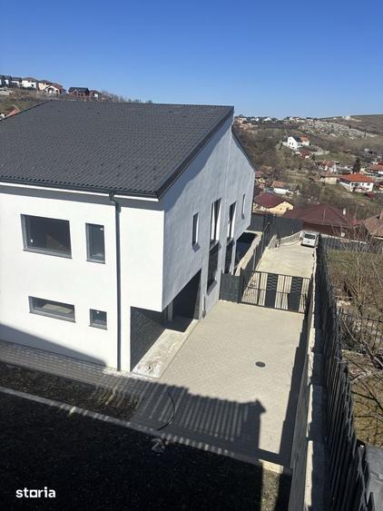 Casă cu 4 camere cu Teren 357 Mp în Apahida