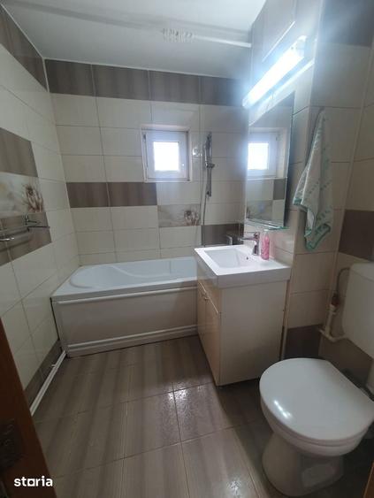 Apartament cu 2 camere decomandat în Micro 17