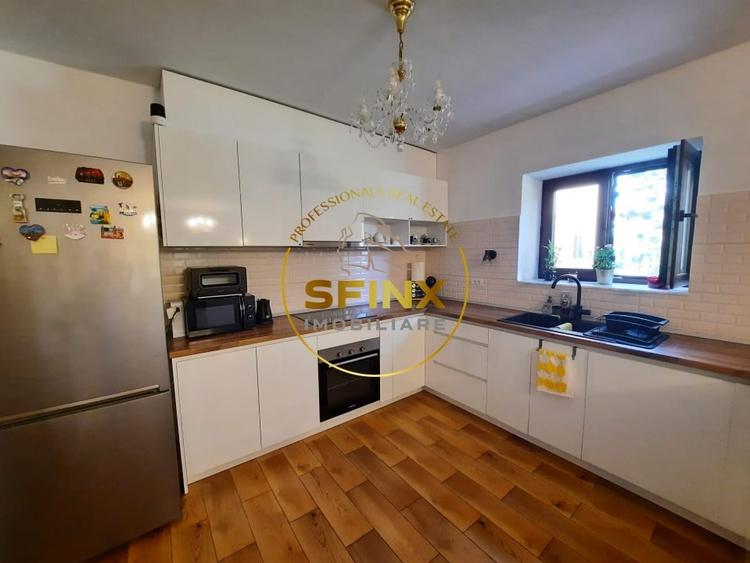 Duplex cu 5 camere cu Canalizare în Iancu Nicolae