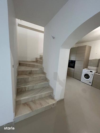 De vanzare casa ?i teren, suprafata teren de 1090mp, P+E - 10