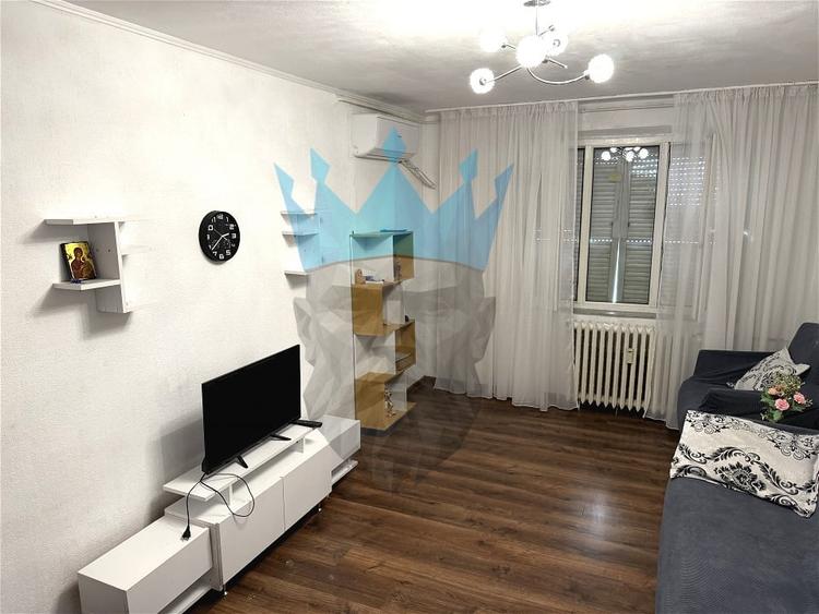 Apartament cu 3 camere decomandat, mobilat în Vitan
