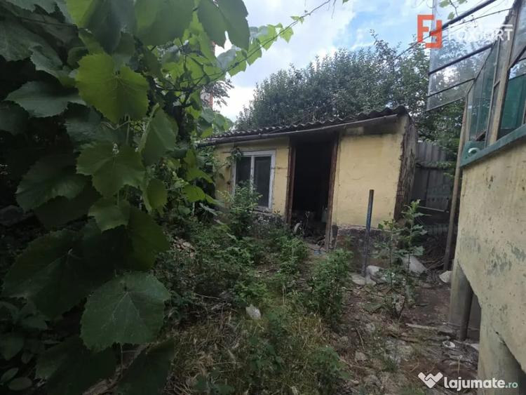 Casă cu 2 camere cu Teren 280 Mp în Central