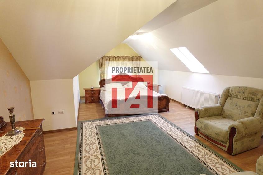 Casă cu 6 camere cu Teren 1500 Mp în Central