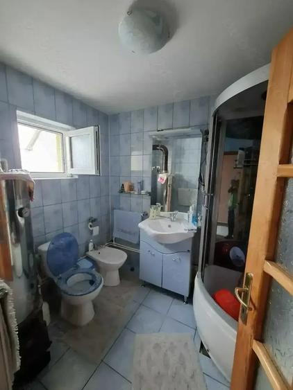 Casă cu 3 camere în Mândrești (Vlădeni)