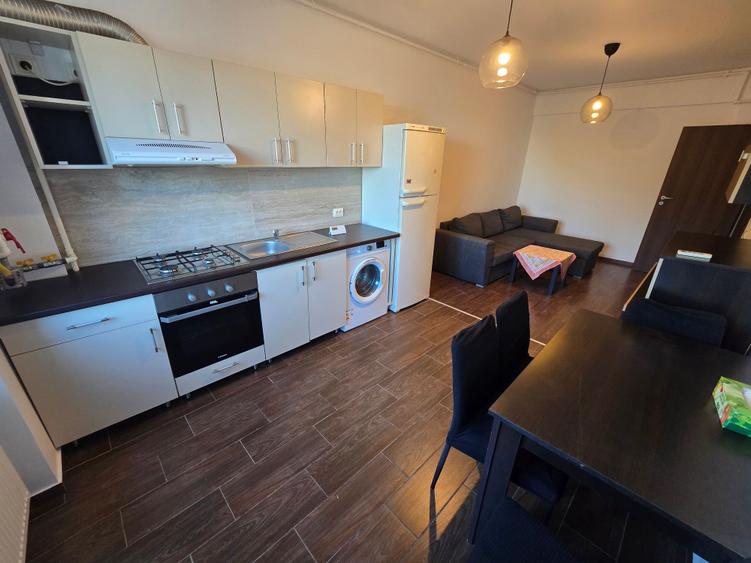 Apartament cu 2 camere decomandat în Păcii