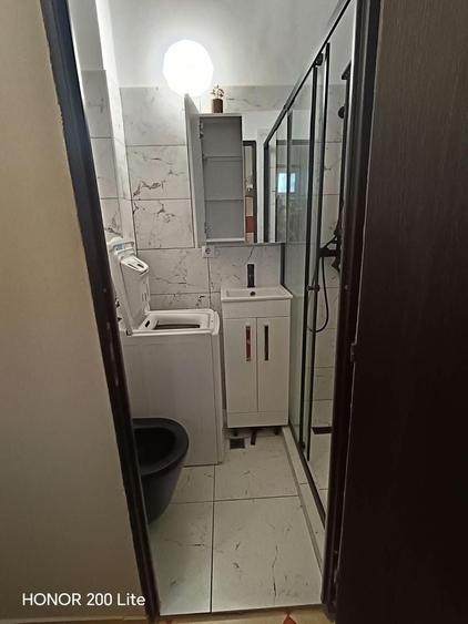 Apartament cu 2 camere semidecomandat în Tractorul