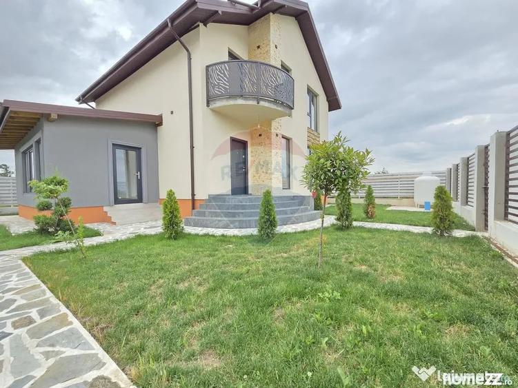 Casă cu 4 camere cu Teren 310 Mp în Vânători