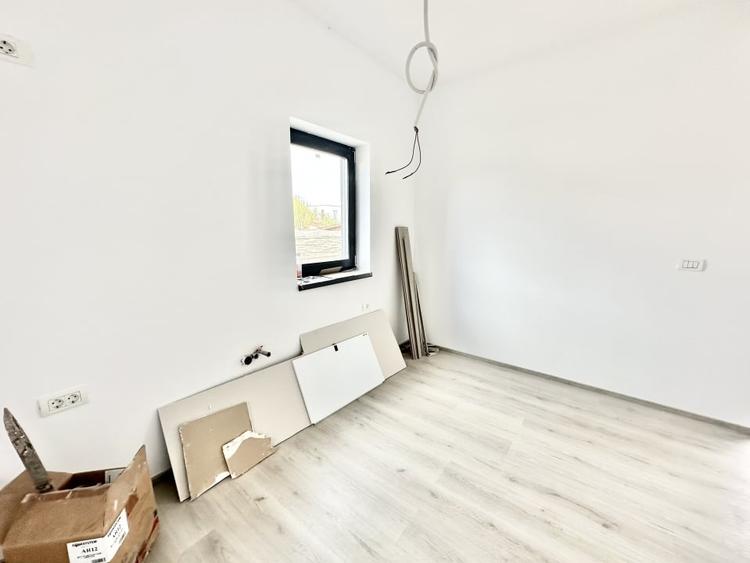 Duplex cu 3 camere cu Canalizare în Moșnița Nouă