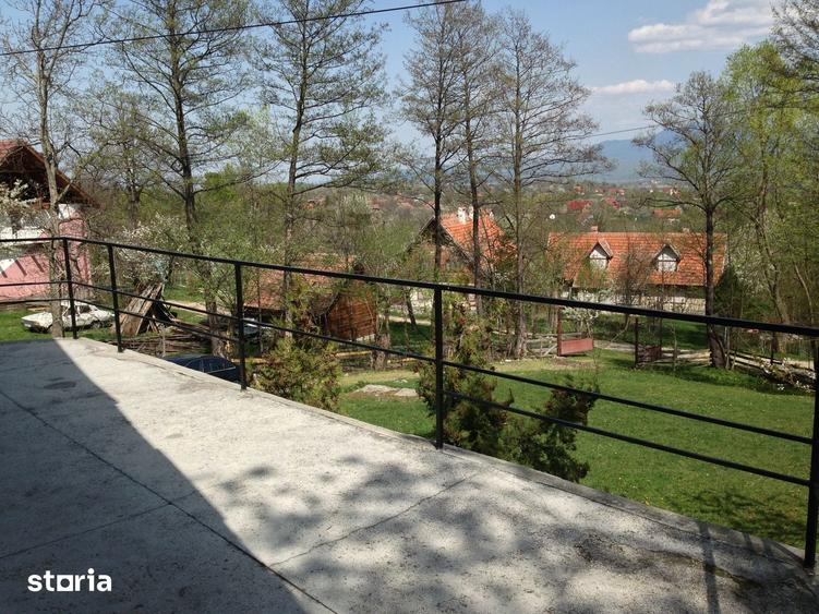 Casă cu 6 camere cu Teren 1620 Mp în Bran