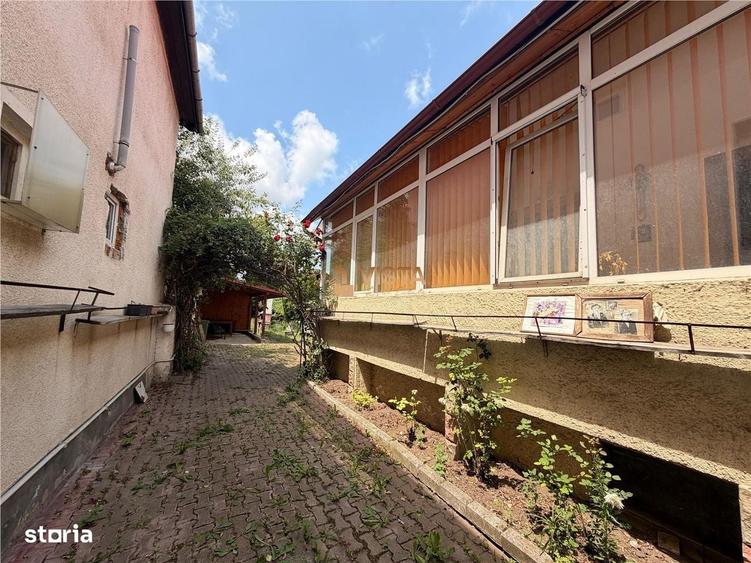Casă cu 4 camere în Aurel Vlaicu