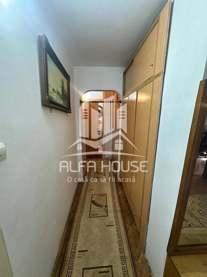 Apartament cu 4 camere decomandat în Govândari