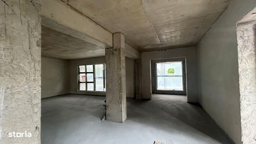 Spațiu comercial, de 100 mp, în Central