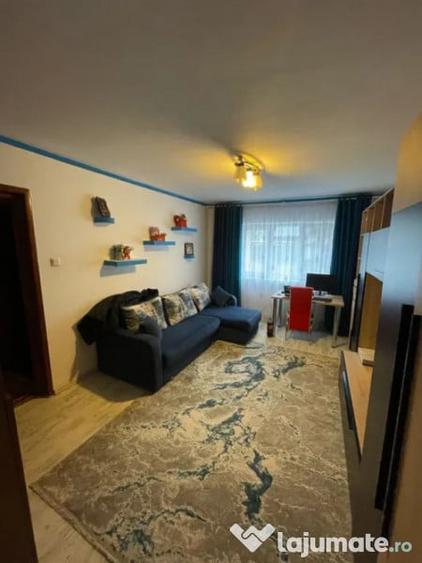 Apartament cu 3 camere decomandat în Burdujeni