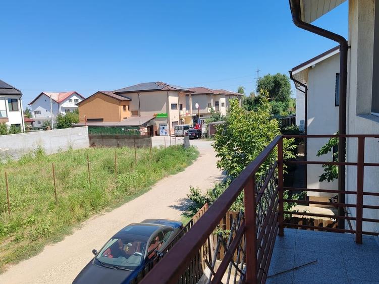 Casă cu 5 camere cu Teren 250 Mp în Cernica