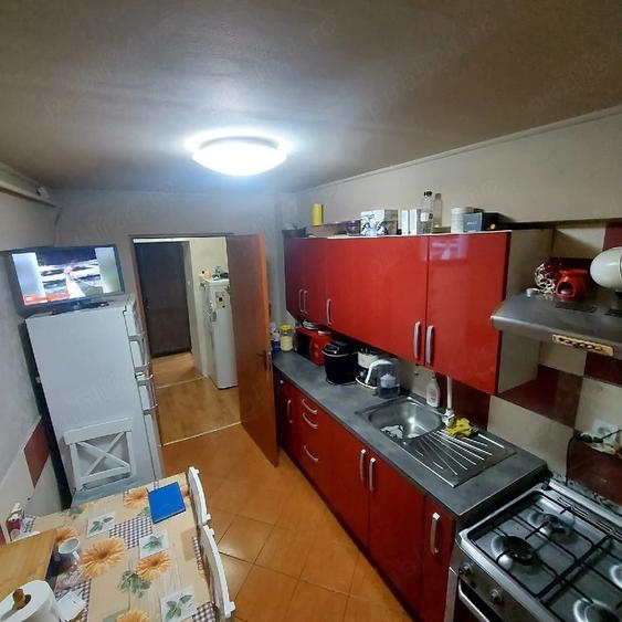 Apartament cu 4 camere decomandat în Autogară