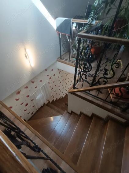 Casă cu 5 camere cu Teren 1000 Mp în Luna
