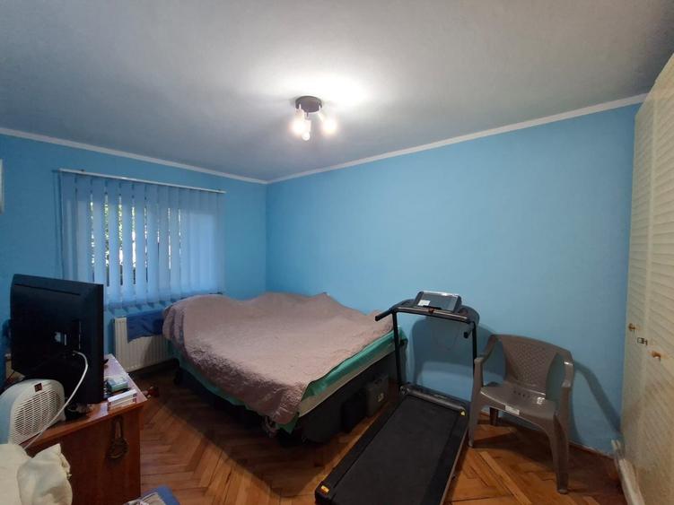 Apartament cu 3 camere decomandat în Dumbrăvița