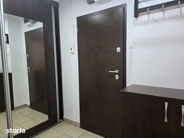 Apartament cu 2 camere semidecomandat în Tineretului