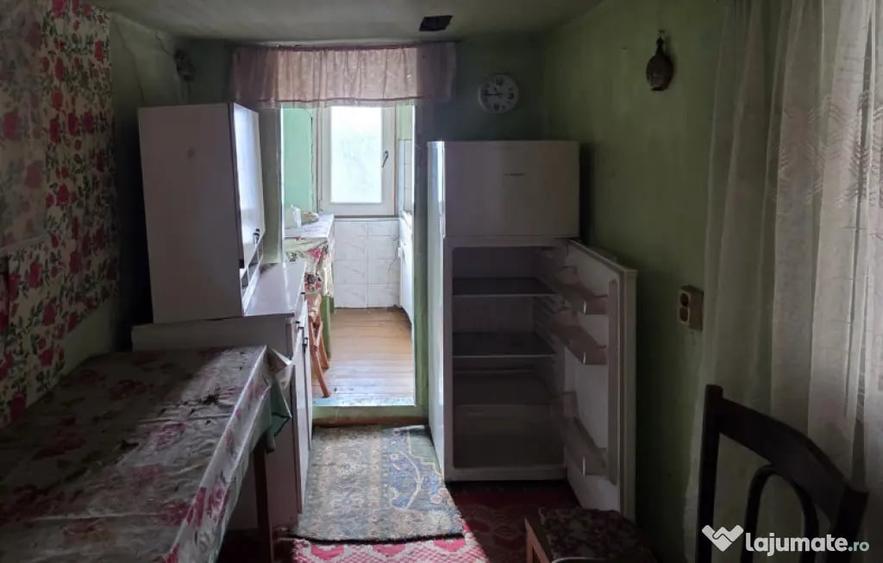 Casă cu 4 camere cu Teren 600 Mp în Central