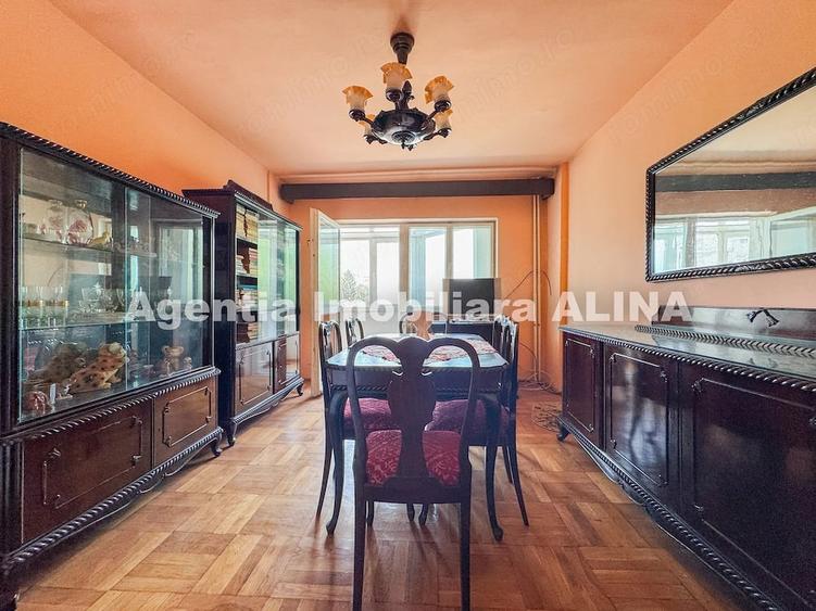 Apartament cu 2 camere decomandat în Central