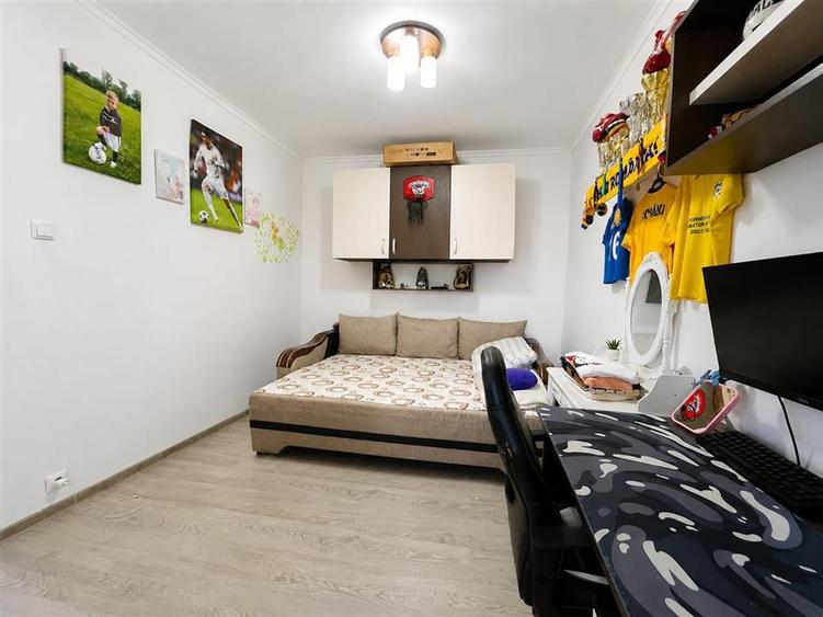 Apartament cu 2 camere semidecomandat în Rogerius