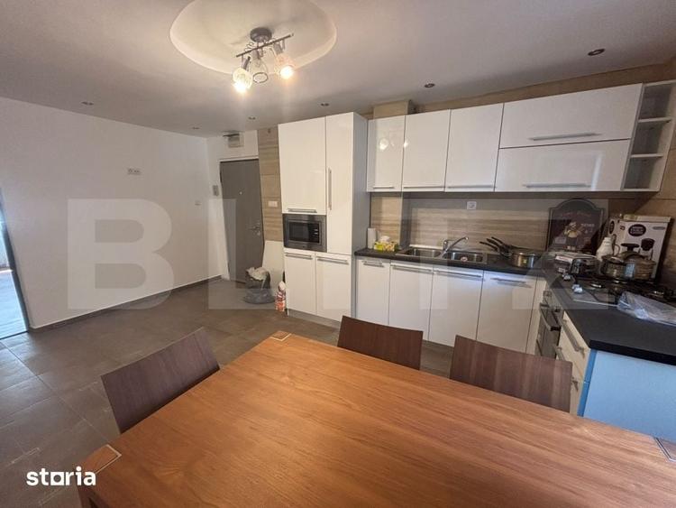 Apartament cu 3 camere decomandat în Micro 11