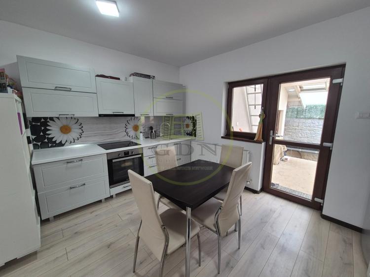 Casă individuală cu 3 camere cu Teren 348 Mp în Șimnicu de Sus
