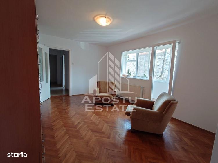 Apartament cu 3 camere, mobilat în Circumvalațiunii