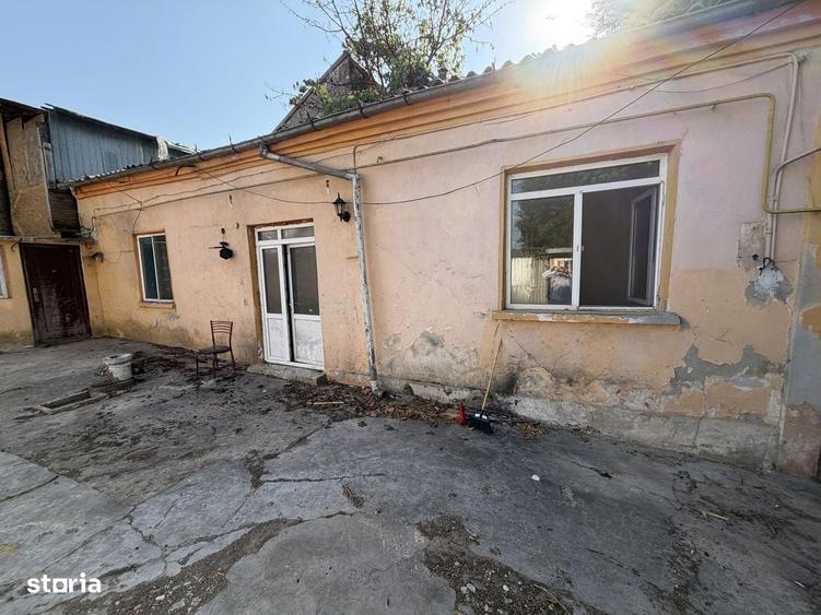 Casă cu 3 camere în Central