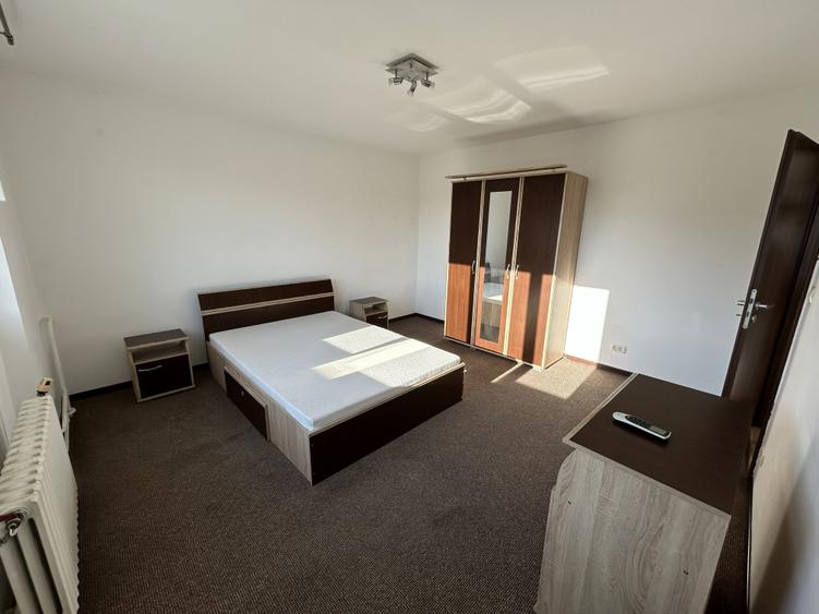 Apartament cu 2 camere decomandat în Complex Studențesc