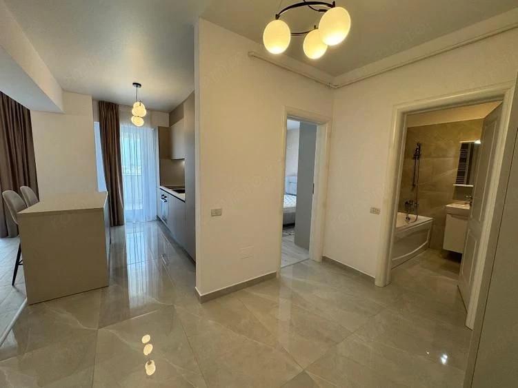 Apartament cu 2 camere decomandat în Parcul Carol