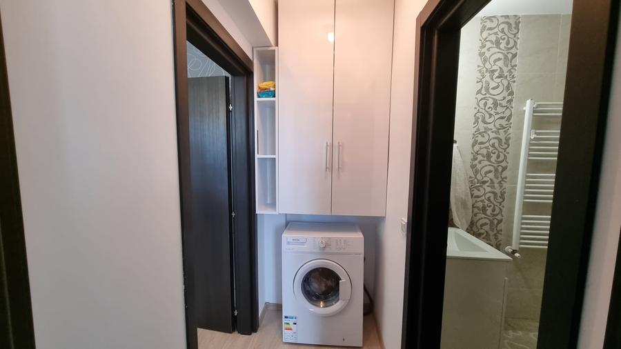 Apartament cu 2 camere semidecomandat, mobilat în Bucium