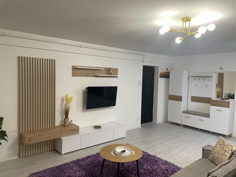 Apartament cu 2 camere semidecomandat în Unirii