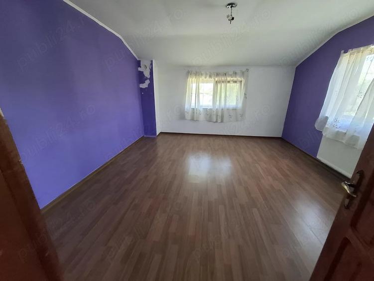 Casă cu 2 camere cu Teren 2400 Mp în Dragomirești