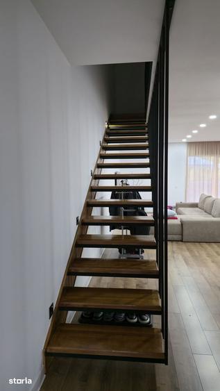 Casă cu 4 camere cu Teren 250 Mp în Central