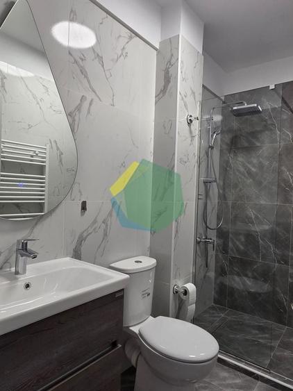 Apartament cu 3 camere, mobilat în Nord-Est