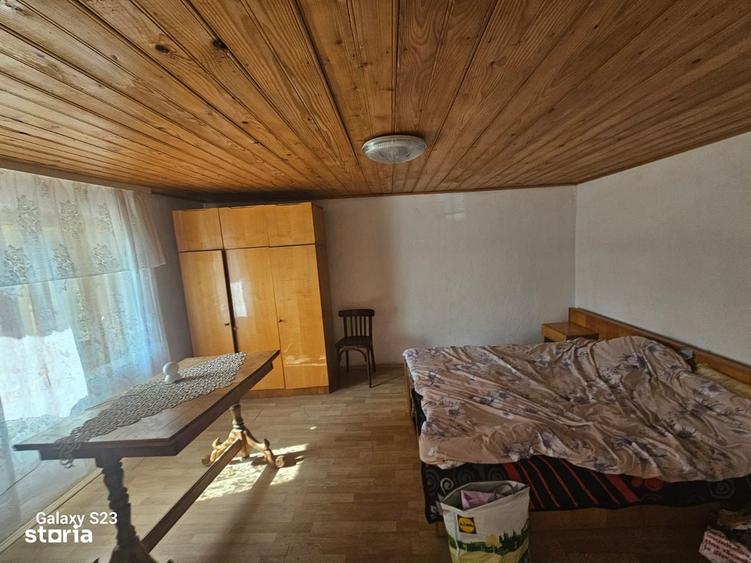Casă cu 4 camere în Păstrăveni