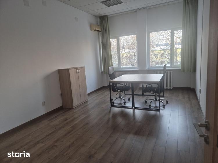 Spațiu comercial, de 33 mp, în Regie