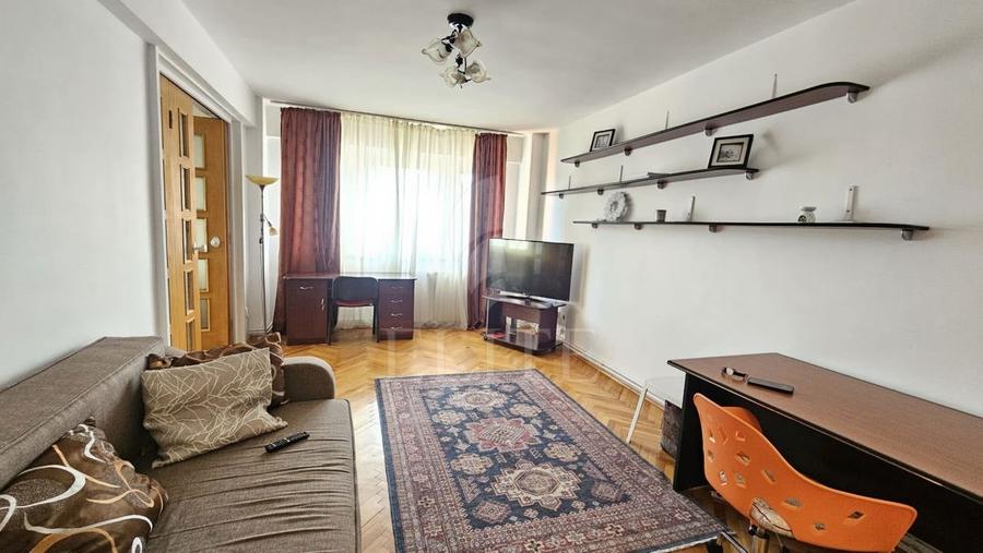 Apartament cu 4 camere decomandat, mobilat în Zorilor