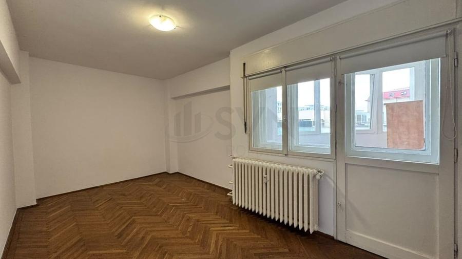 Apartament cu 4 camere decomandat în 1 Mai