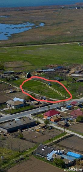 Teren de 2200 mp, în Sarinasuf