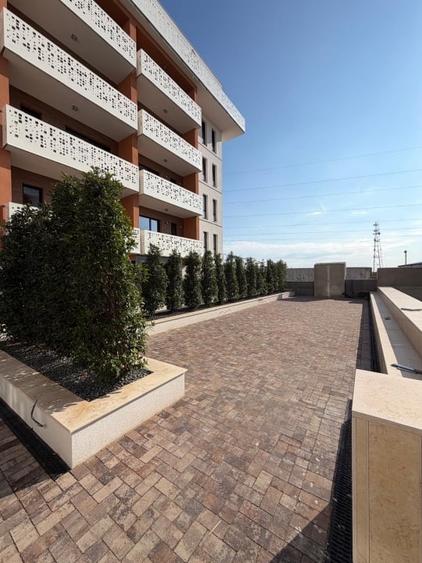 Apartament cu 2 camere decomandat în Torontalului