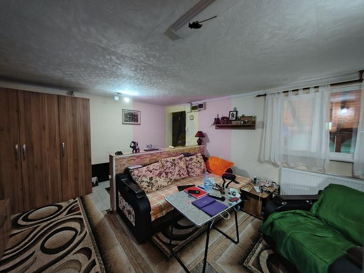 Casă cu 3 camere cu Teren 185 Mp în Berceni