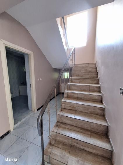 Casă cu 7 camere cu Teren 3077 Mp în Snagov