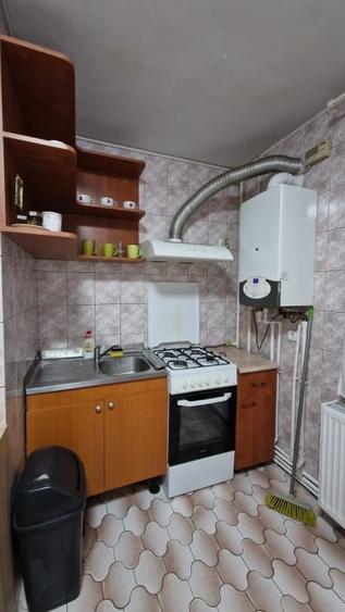 Apartament cu 3 camere decomandat, mobilat în Apărătorii Patriei