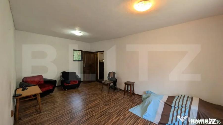 Casă cu 3 camere cu Teren 2180 Mp în Central