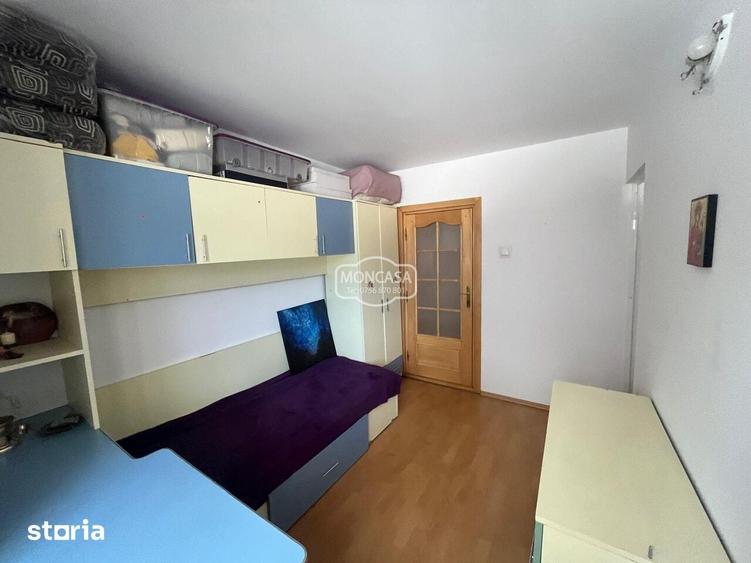 Apartament cu 3 camere decomandat în Central